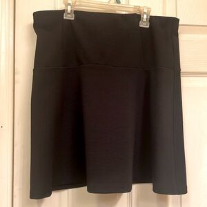 Metaphor Women's L Black skirt